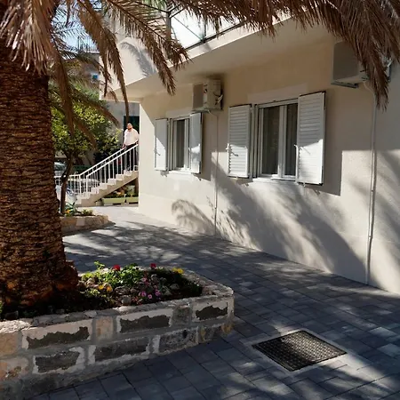 Frapedo Sport דירה *